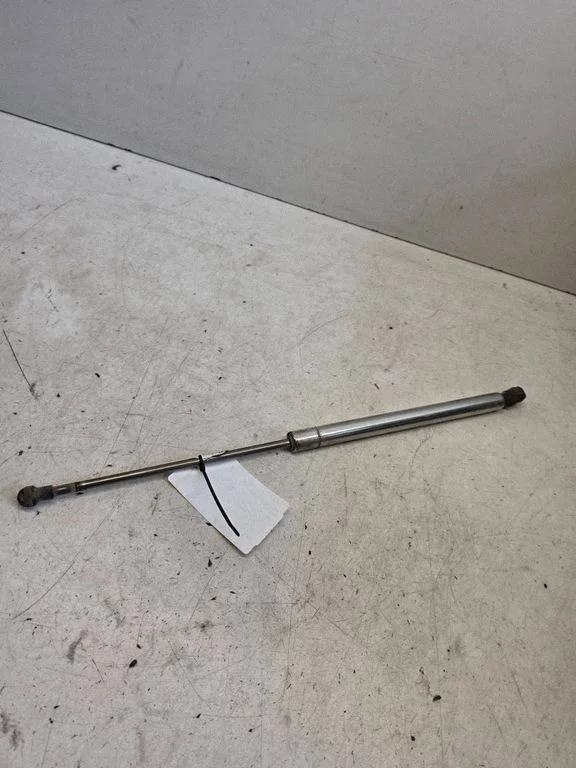 Tailgate/trunk strut/damper – Volkswagen Passat B5.5 (2001-2005)