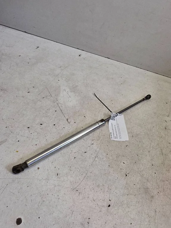 Tailgate/trunk strut/damper – Volkswagen Passat B5.5 (2001-2005)