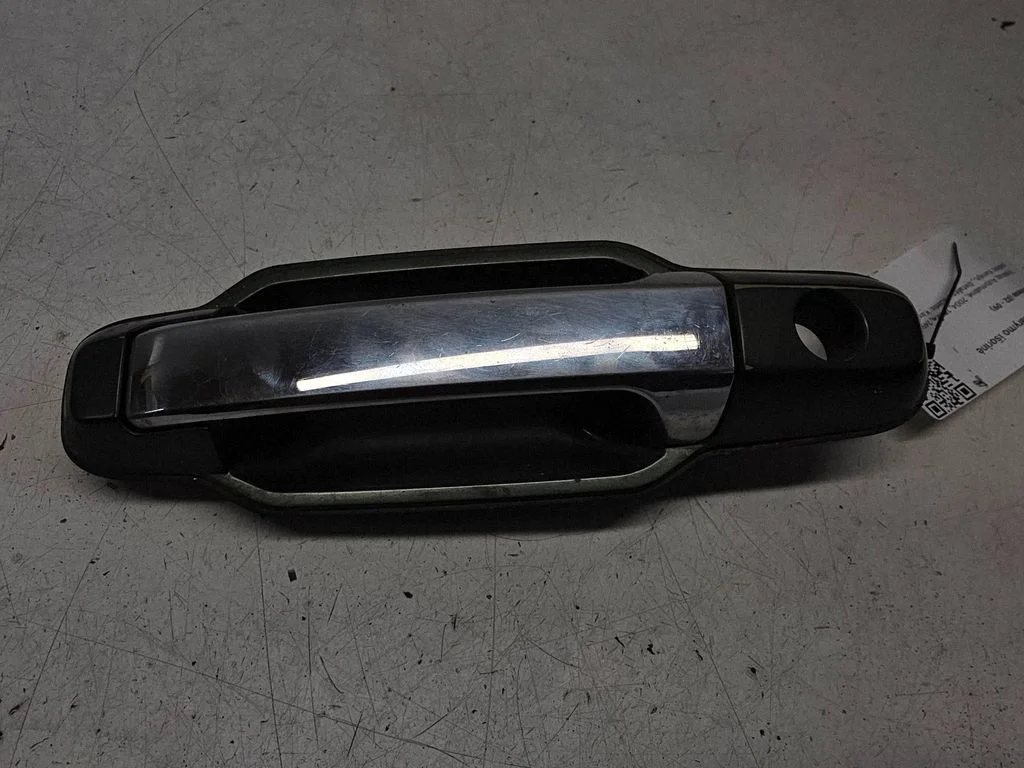 Front door exterior handle 826503E000
