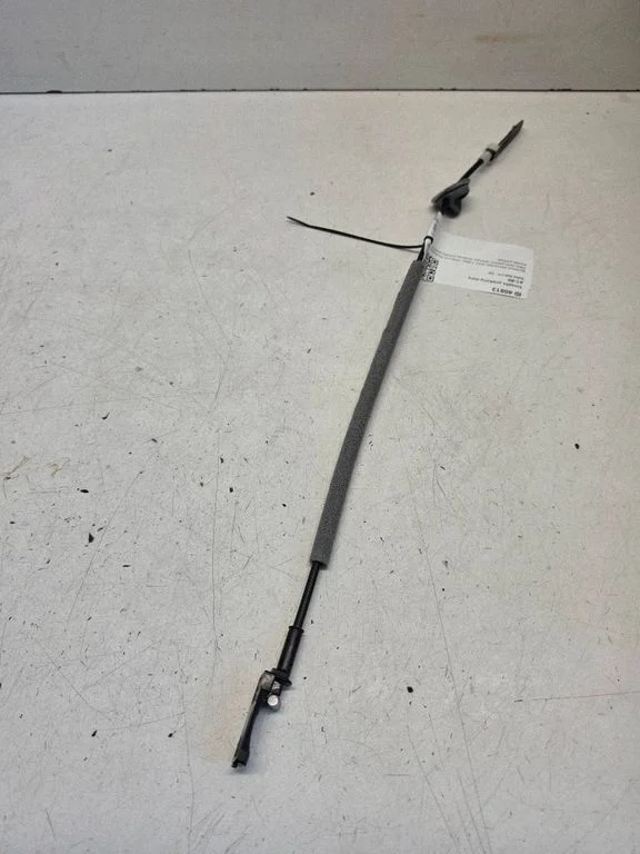 Priekšējo durvju trosīte 913032103
