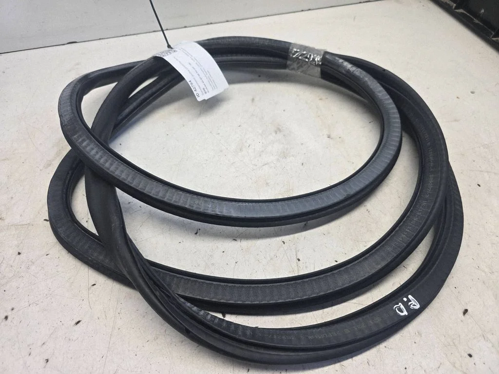 Front door rubber seal – Audi A4 S4 B7 8E 8H (2005-2008)