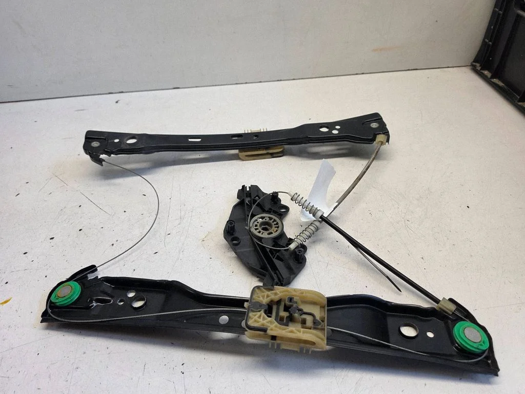 Priekinis el. lango pakėlimo mechanizmas be varikliuko