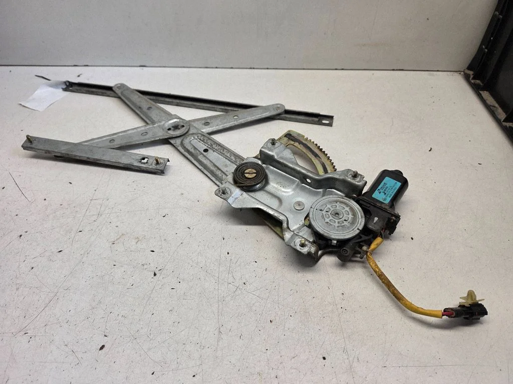 Front door window regulator with motor XH601PA