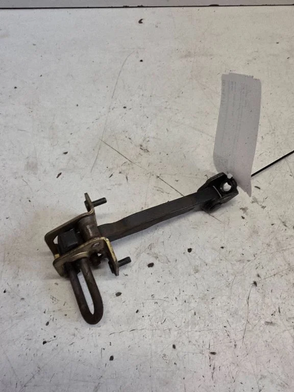 Rear door check strap stopper – Volvo V70 (2000-2004)