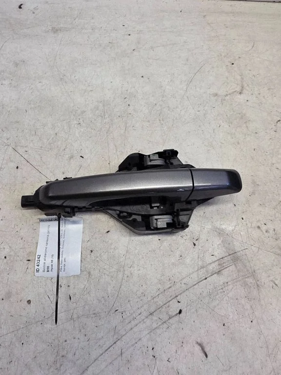 Rear door exterior handle DK62224A00AA