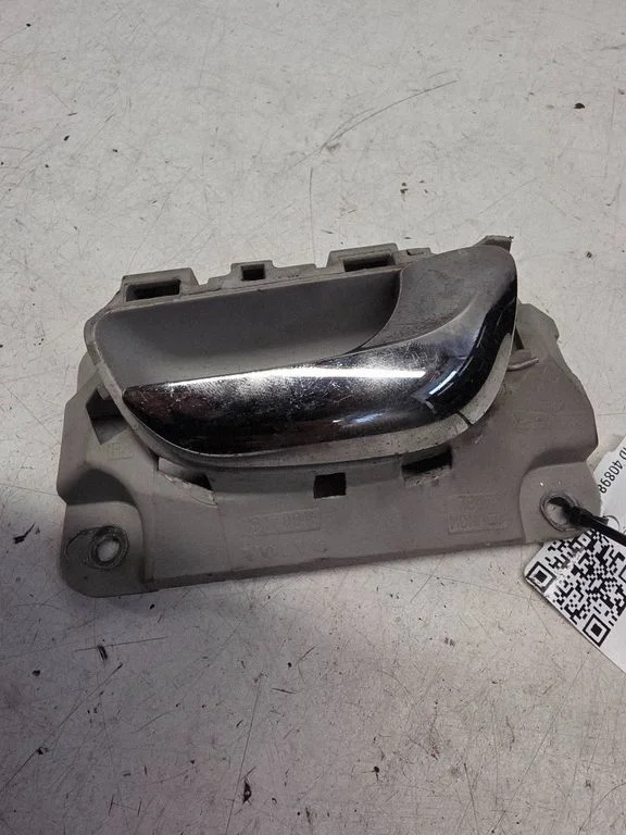 Rear door interior handle 09170046