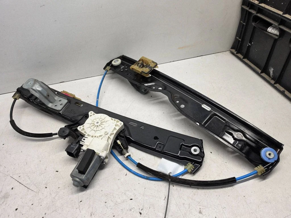 Rear door window regulator with motor GX6327000AE