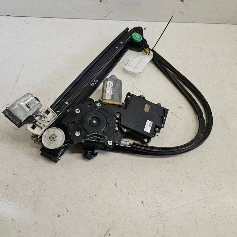 Mechaninis galinio lango pakėlimo mechanizmas