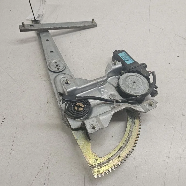 Mechaninis galinio lango pakėlimo mechanizmas