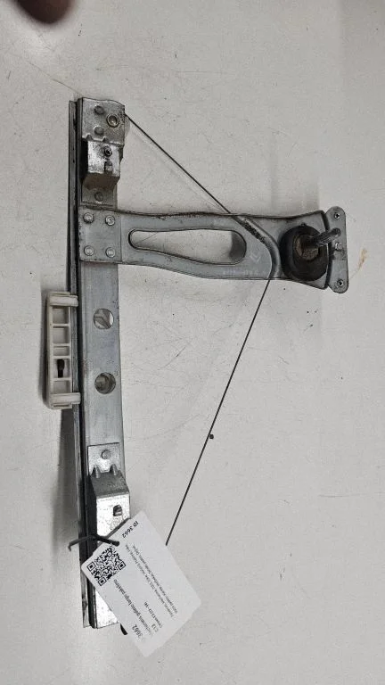 Mechaninis galinio lango pakėlimo mechanizmas