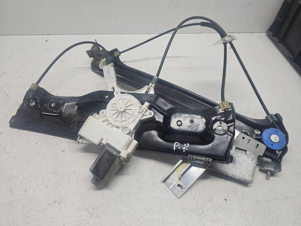 Priekinio el. Lango pakėlimo mechanizmo komplektas