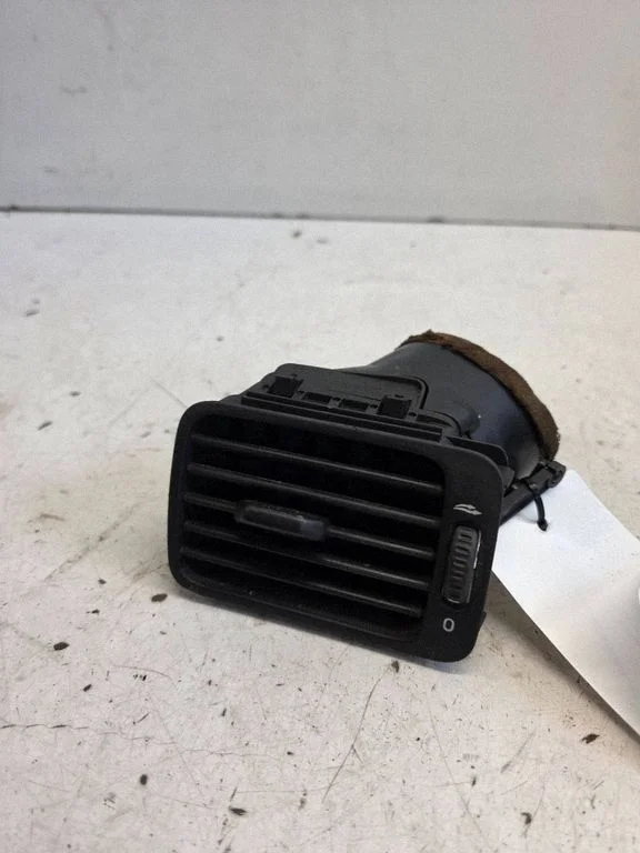 Dashboard side air vent grill/cover trim 130082114