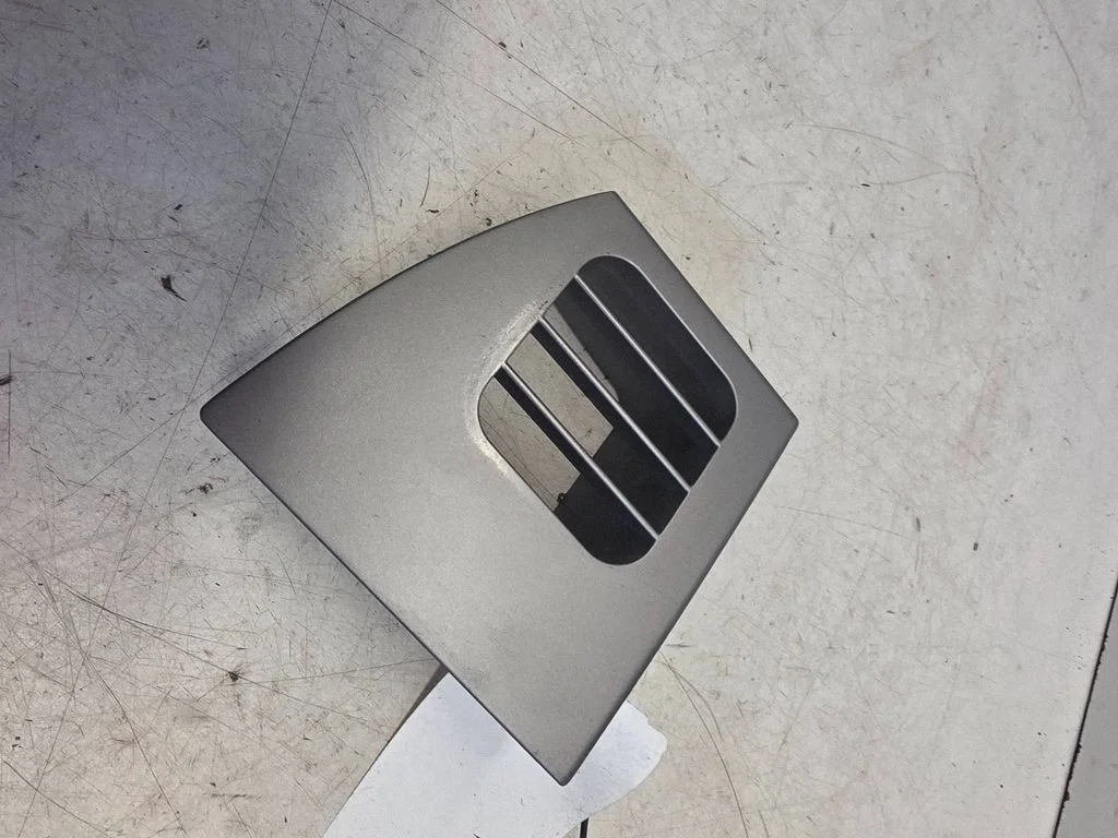 Dashboard side air vent grill/cover trim 64227007147
