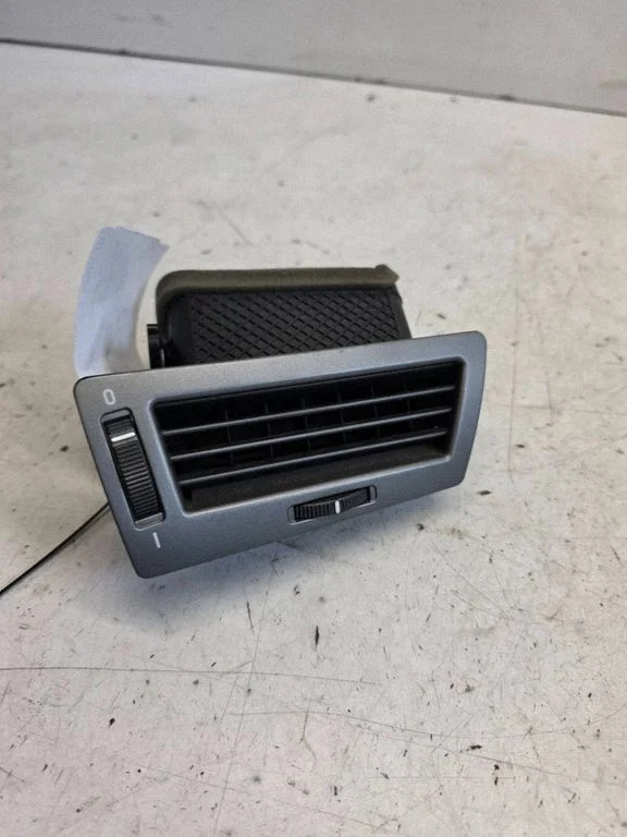 Dashboard side air vent grill/cover trim 64228223334