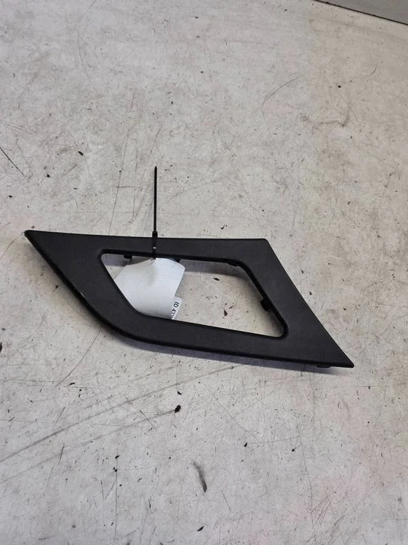 Front door card panel trim – Jaguar XE (2015-)
