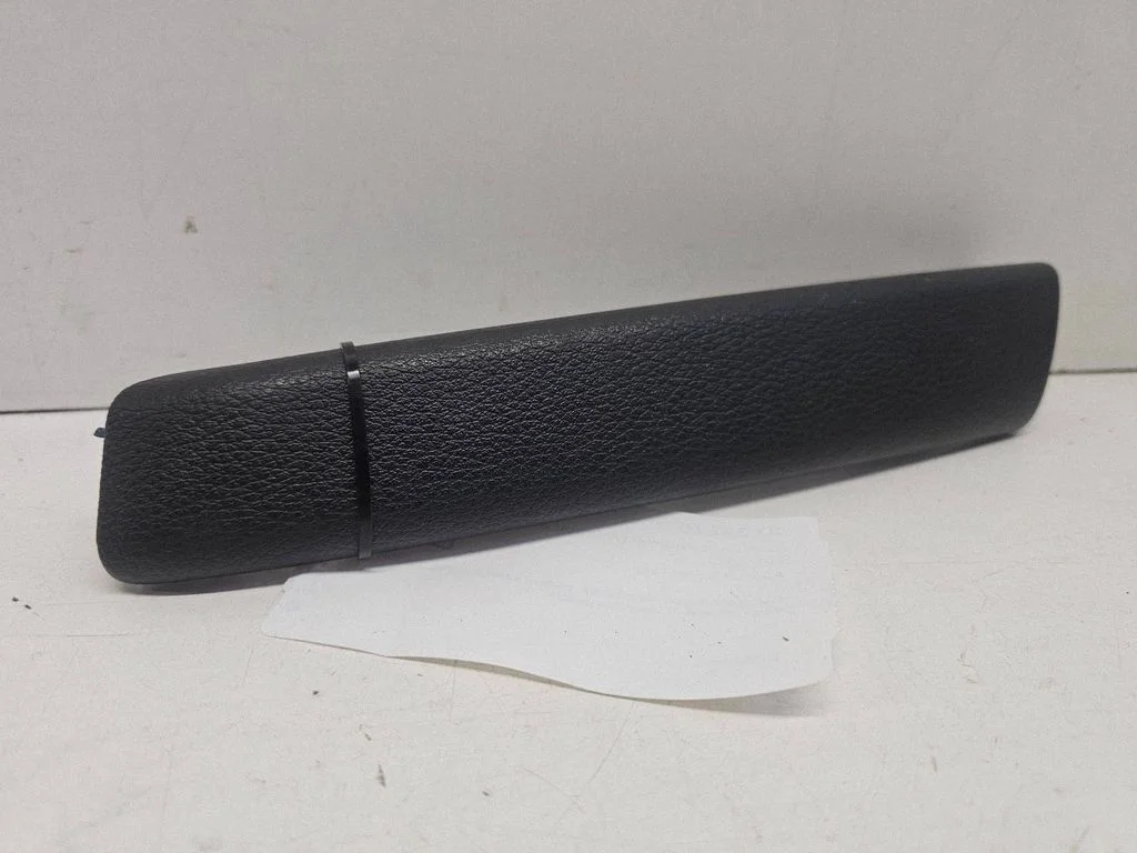 Rear door handle trim – Audi Q7 4L (2005-2015)
