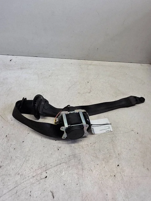 Front seatbelt – Jaguar XE (2015-)