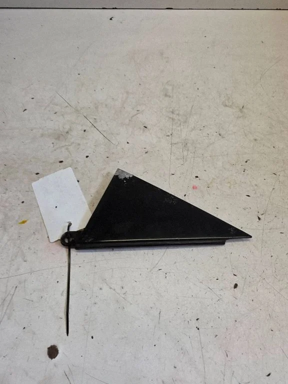 (B) pillar trim (top) 8E5853273C