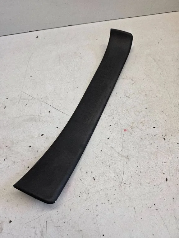Rear sill trim cover 8E0853376