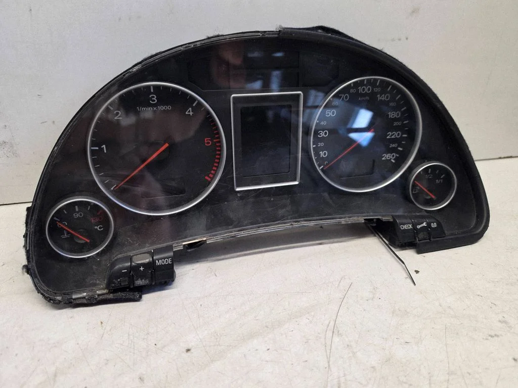Speedometer (instrument cluster) 8E0920900E
