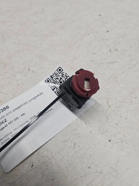 Passenger airbag on/off switch 96373205XT