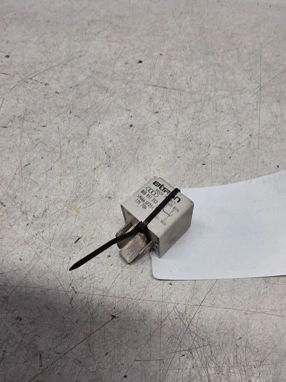 Other relay 8E0951253