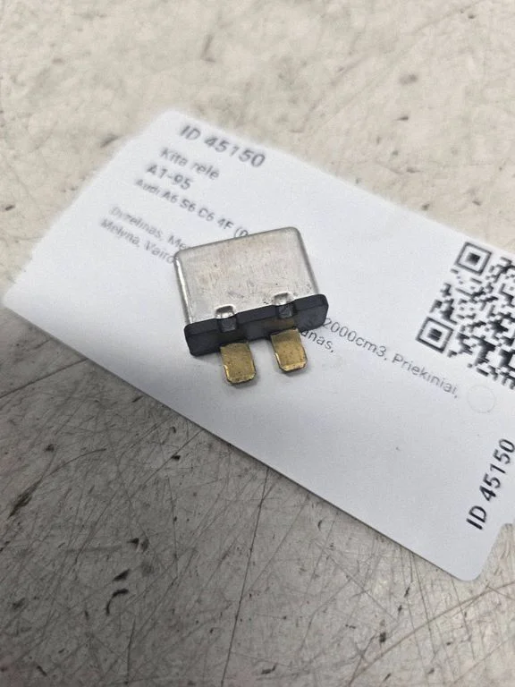 Other relay 443937105A