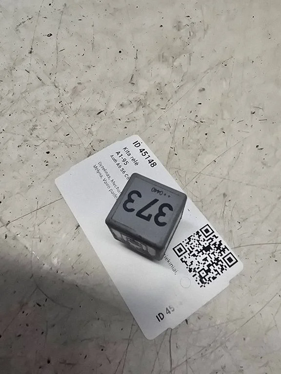Other relay 8D0951253A