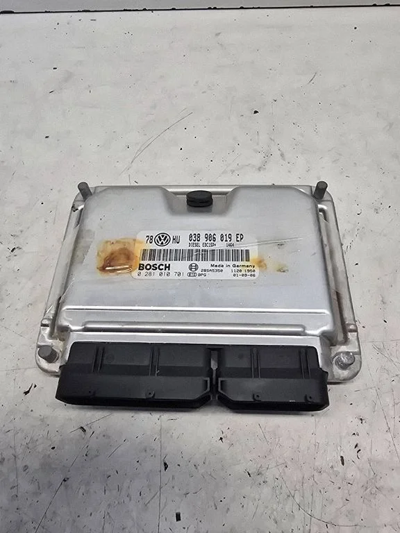 Dzinēja vadības bloks – Volkswagen Passat B5.5 (2001-2005)