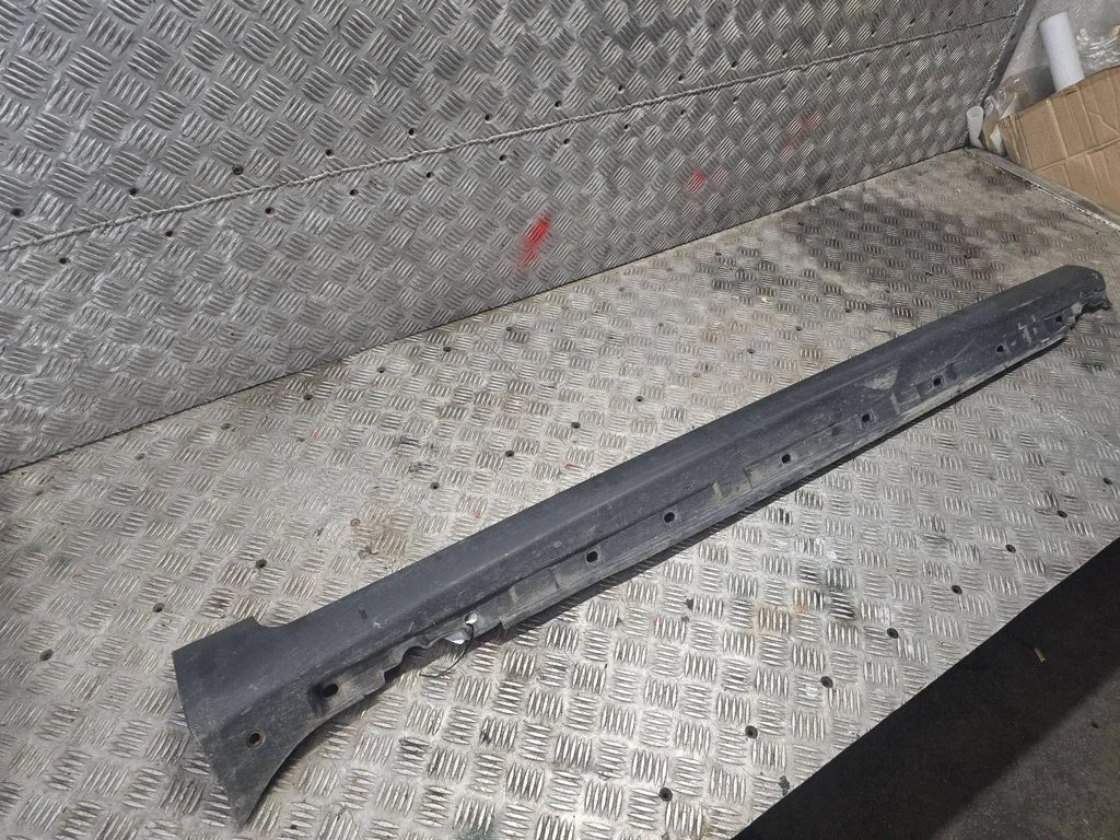 Sill 8E0853859