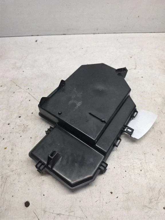 Fuse box cover – Audi A4 S4 B7 8E 8H (2005-2008)