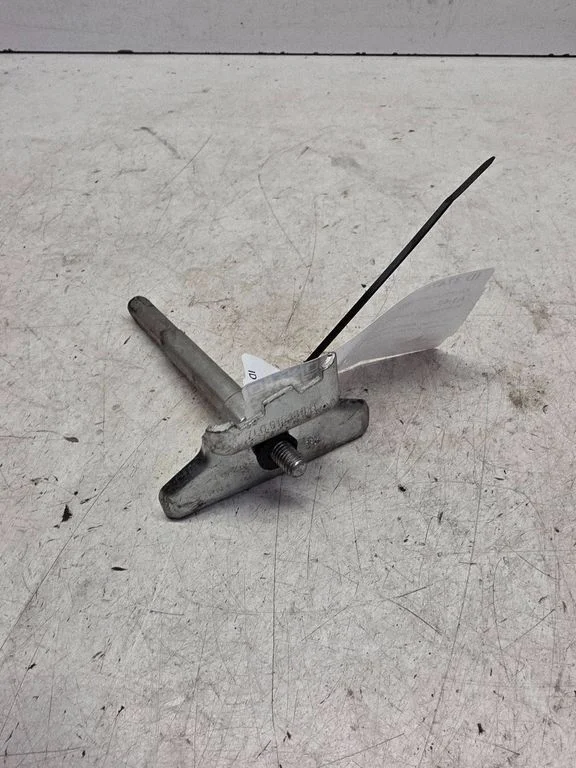 Battery bracket 7L0915138B