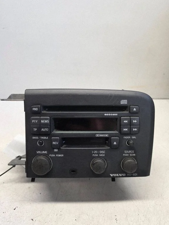 Radio/CD/DVD atskaņotājs/navigācija 8651151