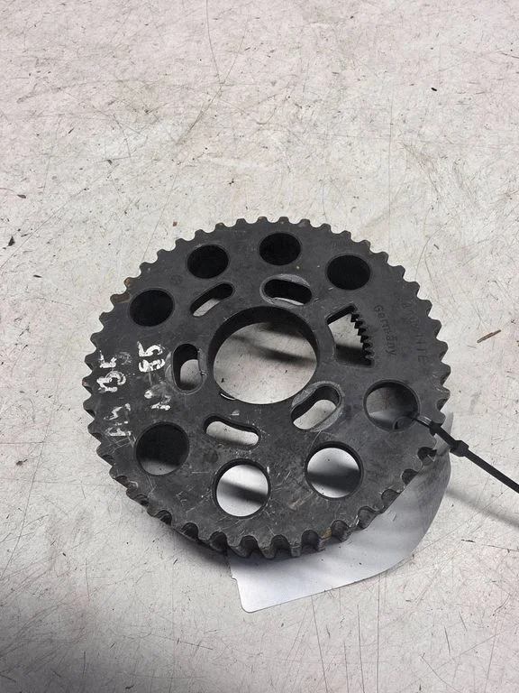Camshaft pulley/ VANOS 038109111E
