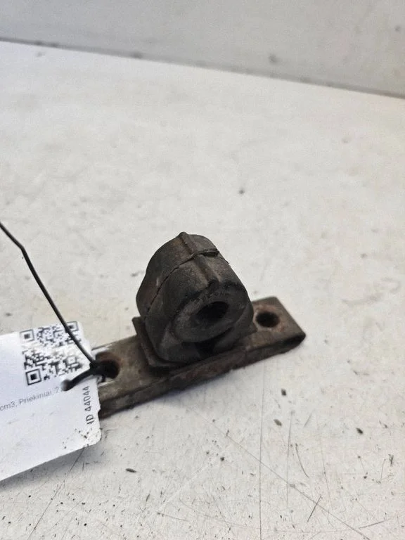 Muffler mount bracket/holder 1H0253144A