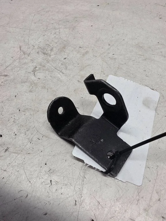 Other engine bay part 8E0971845E