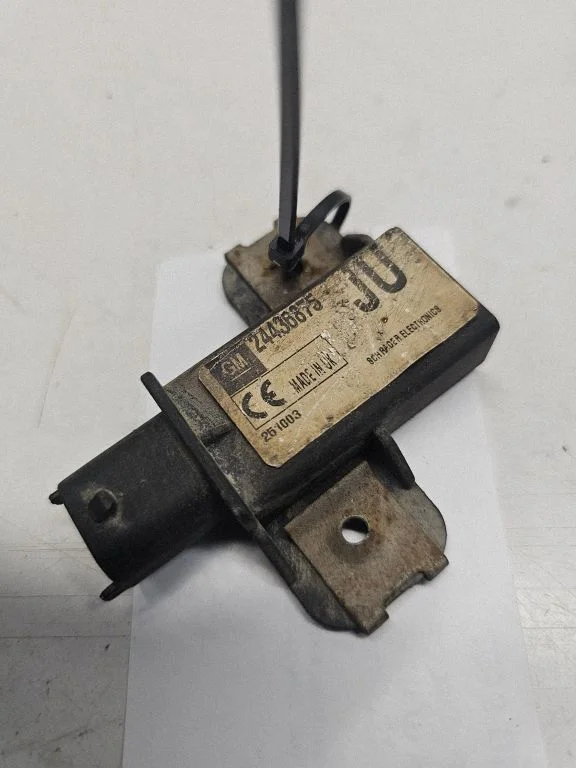 Tire pressure sensor 24436875