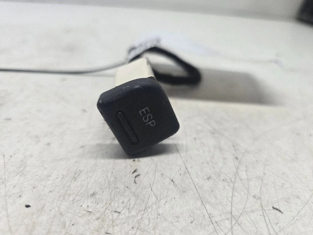 ESP (stabilumo sistemos) jungtukas