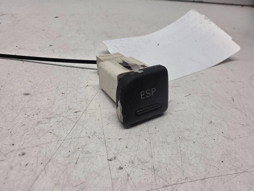 ESP (stabilumo sistemos) jungtukas