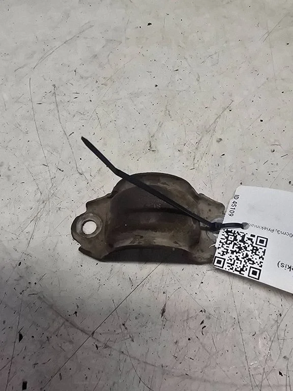 Sway bar bush bracket, front 4D0411336D