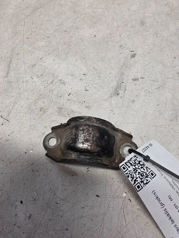 Uchwyt stabilizatora przedni – Volkswagen Passat B5.5 (2001-2005)