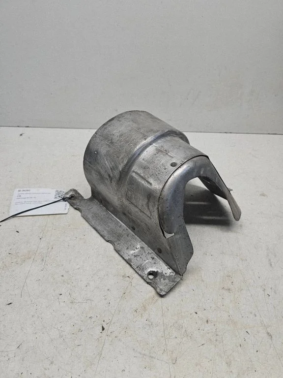 Heat shield in engine bay 24407687