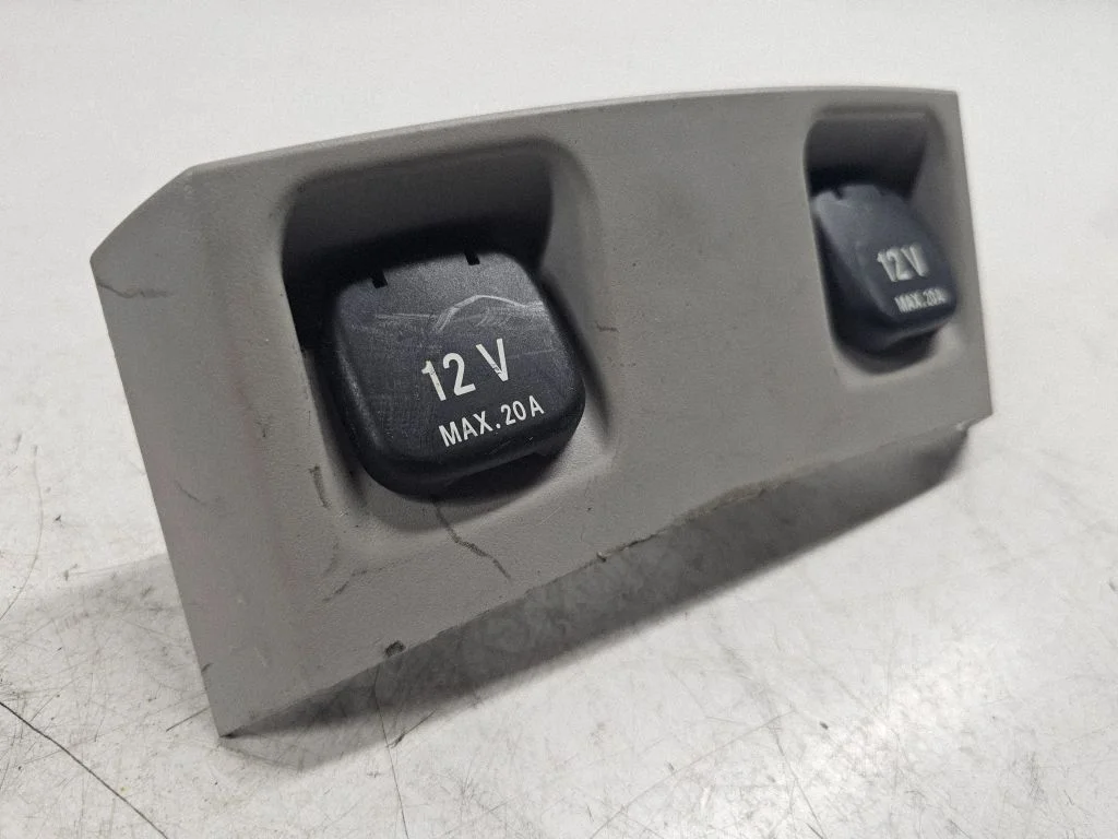 12 V lizdas (gale)