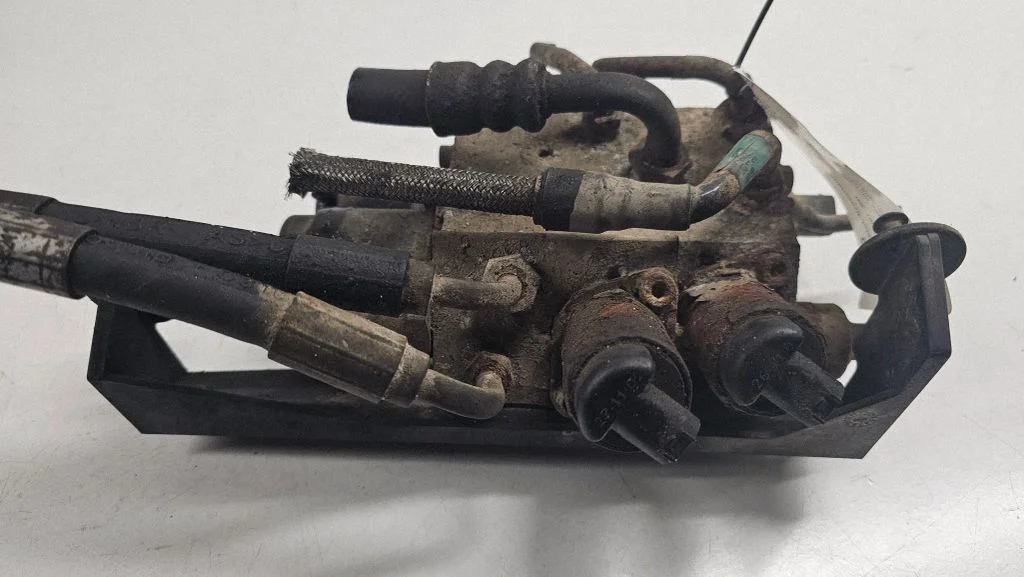 Aktyvaus stabilizatoriaus valdymo blokas