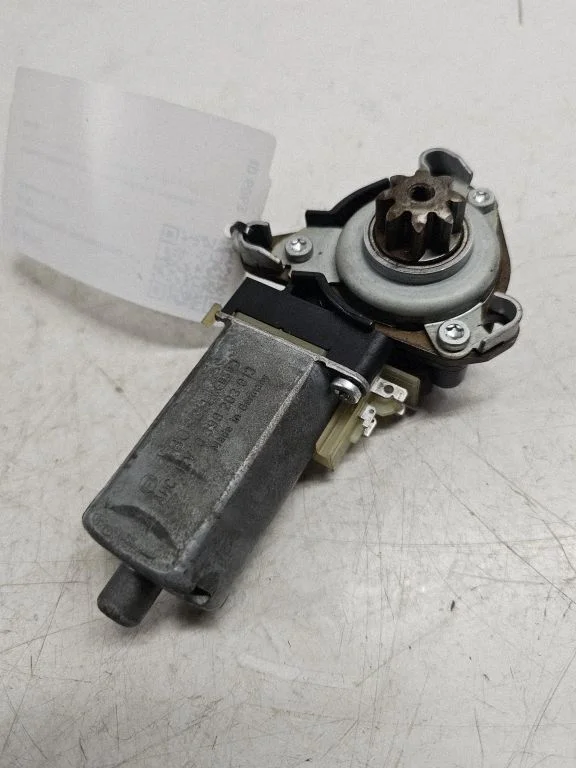 Sudedamo stogo mechanizmo varikliukas