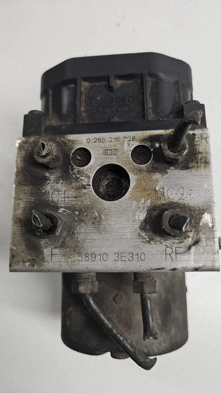 ABS block – KIA Sorento (2002-2009)