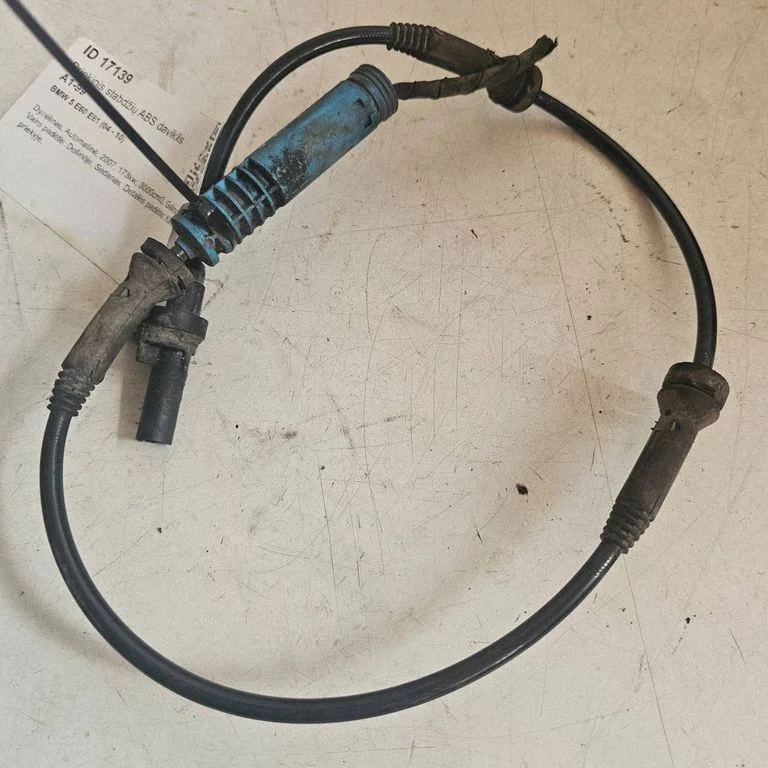 ABS brake wheel speed sensor 10258008