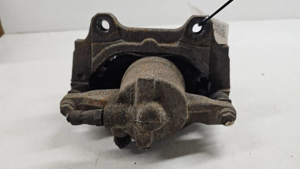 Front brake caliper – right
