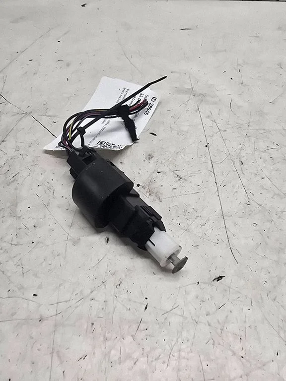 Brake pedal sensor switch 09149765