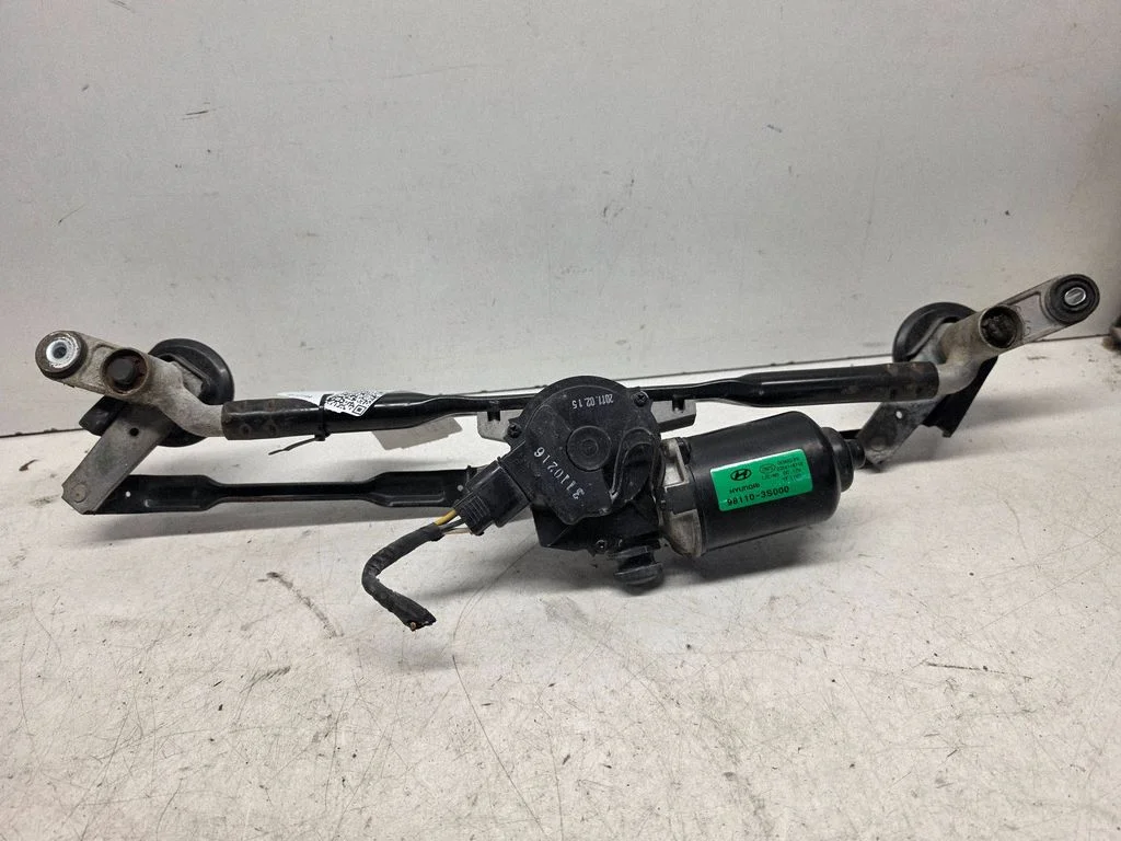 Front wiper linkage and motor – Hyundai Sonata (2006-2015)